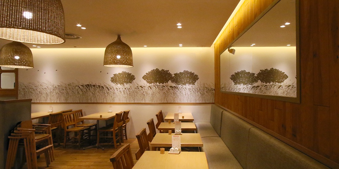 こなな ルミネ立川店 外観･内観